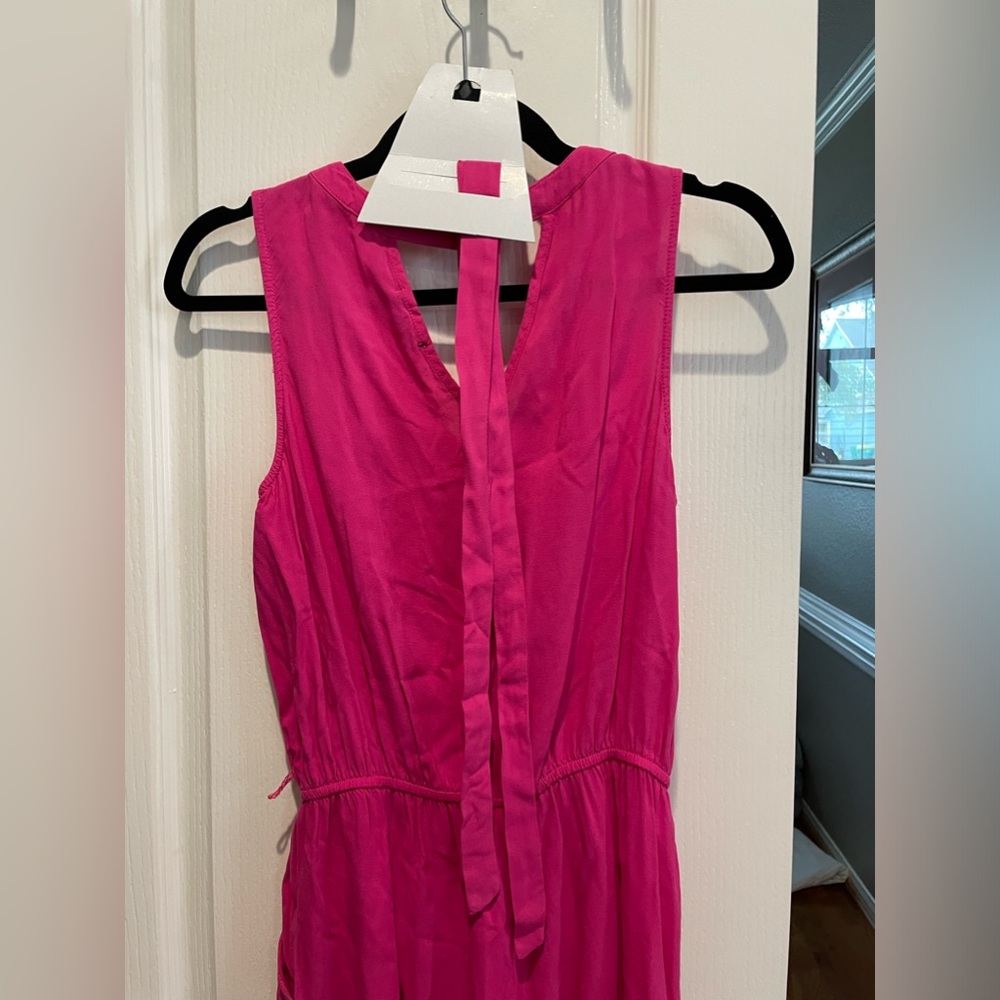 BeBop beautiful pink scort sleeveless keyhole back w/belt very good condition